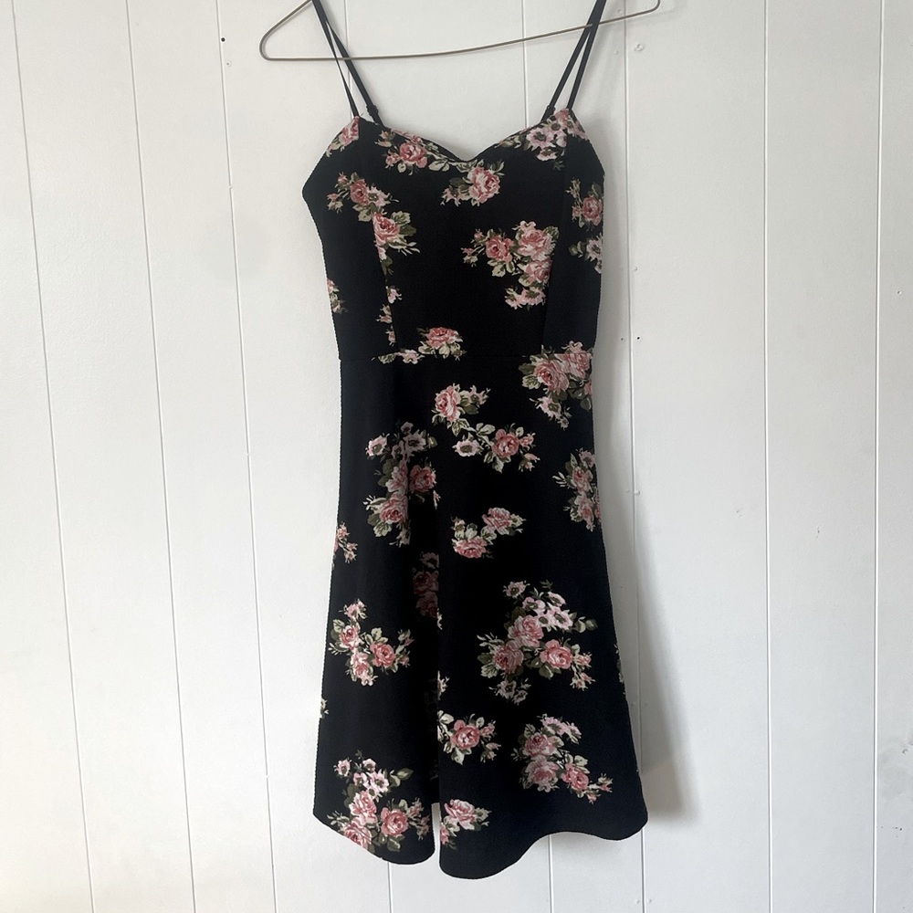 Floral print spaghetti strap mini dress with built-in bra padding